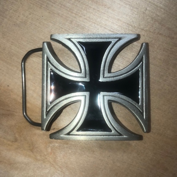 maltese cross belt buckle